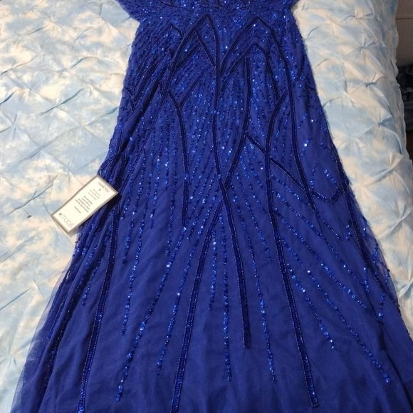 New in the Store,Beautiful Royal blue stunning for the gest wedding wedding - Picture 3 of 4